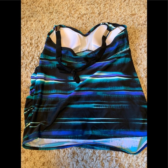 Maternity halter swim top - Picture 2 of 3